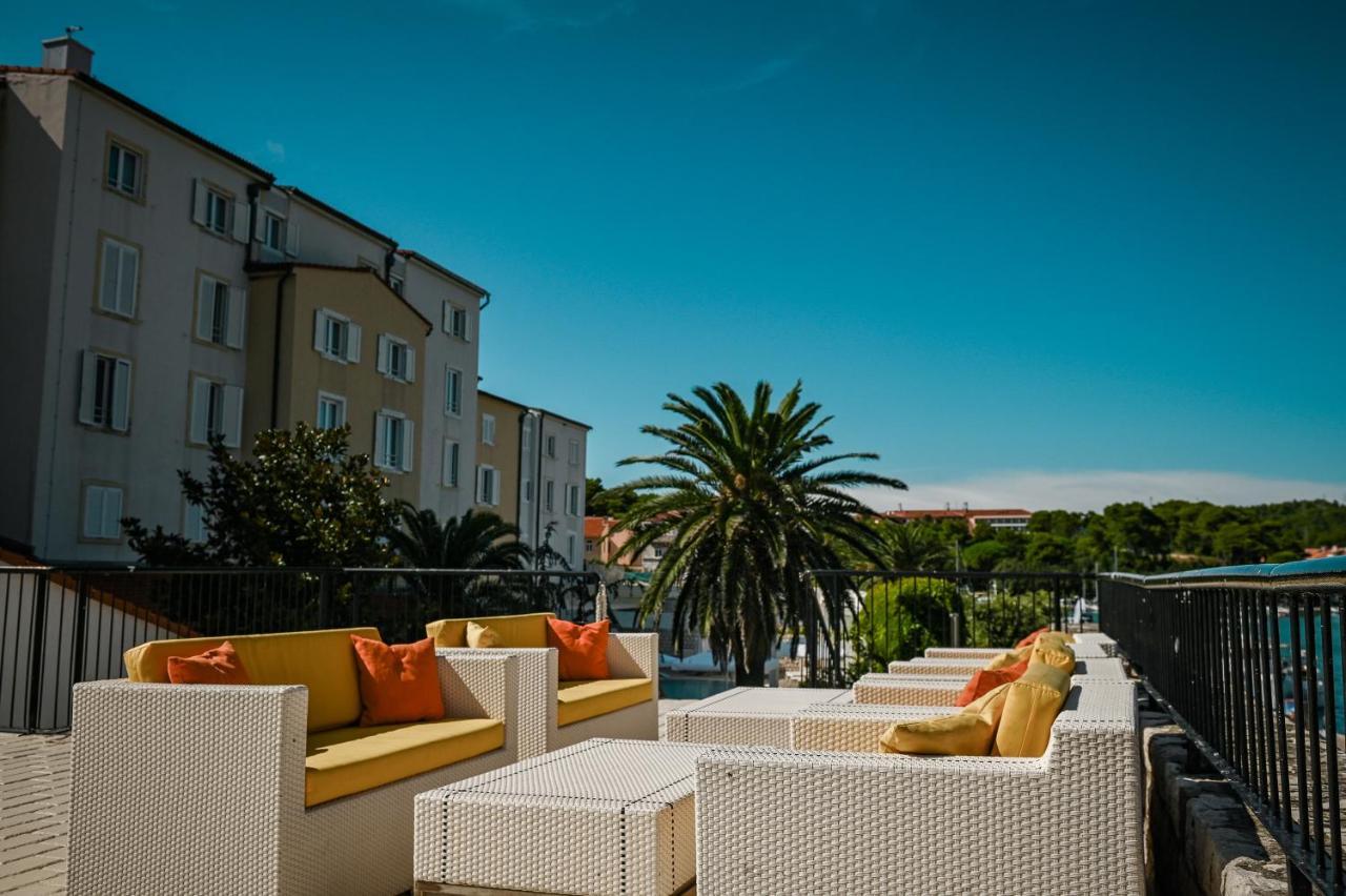 ראב Hotel International מראה חיצוני תמונה