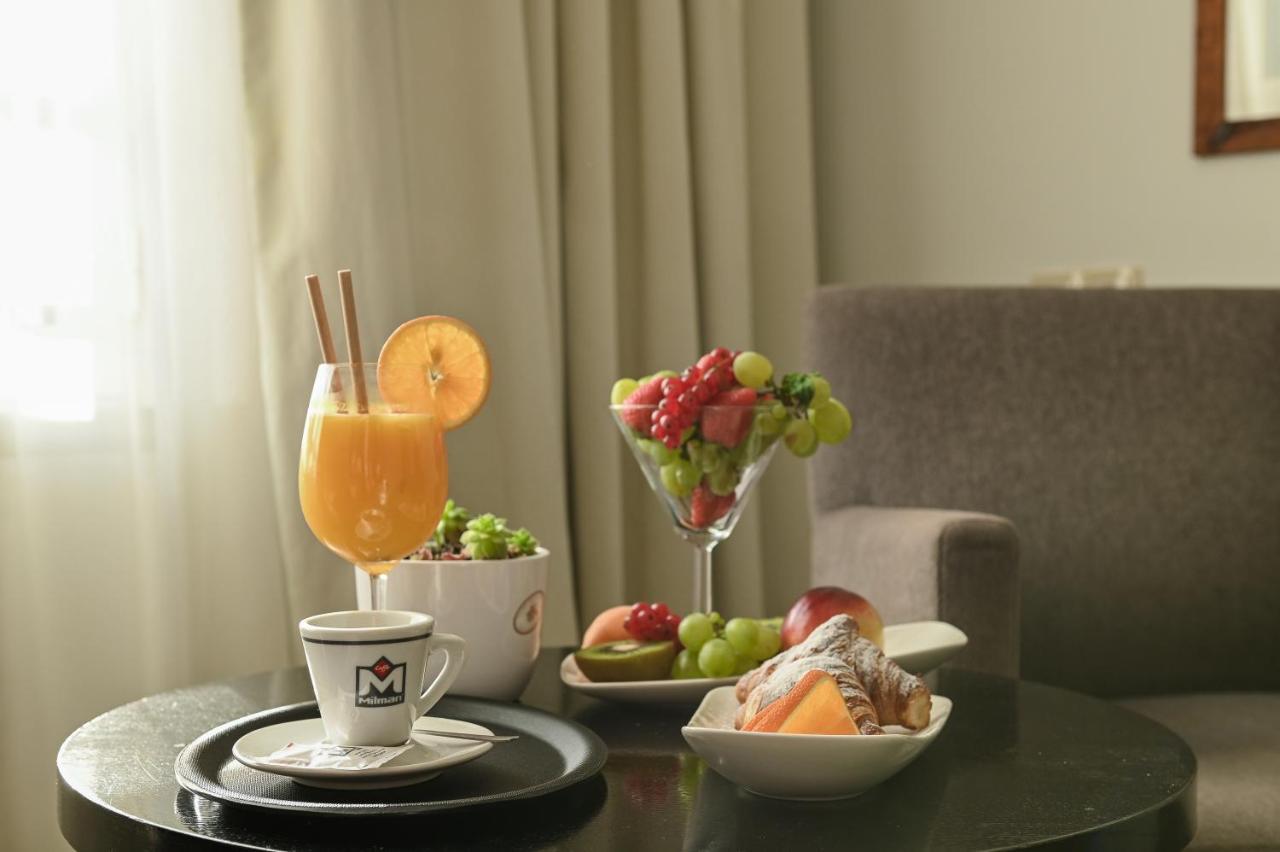ראב Hotel International מראה חיצוני תמונה